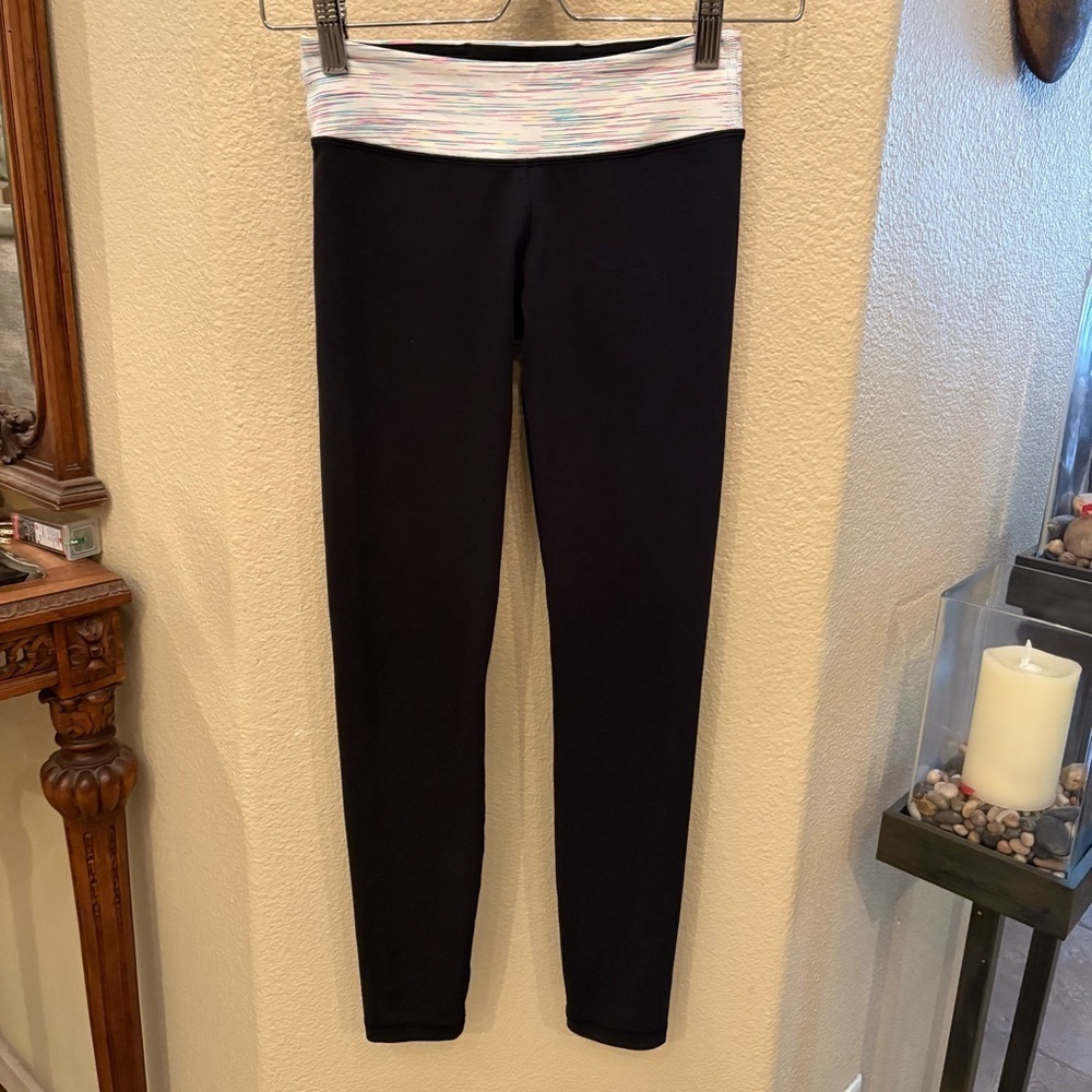 IVIVVA by Lululemon Girls Reversible Black Multicolor Waistband Leggings Size 10
